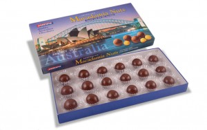 Australian Macadamias covered in Milk Chocolate. gift box 200g, 18 pieces.